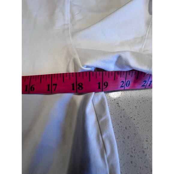 Athleta Effortless Crop Tee in White Women's Medium EUC! - Picture 6 of 7